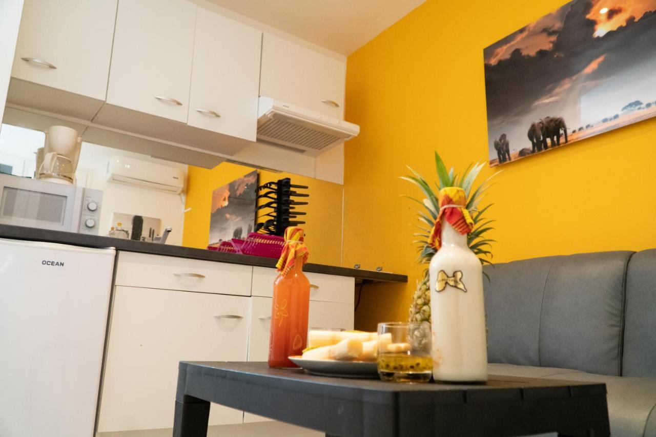 joli appartement avec vue au Moule Le Moule Extérieur photo